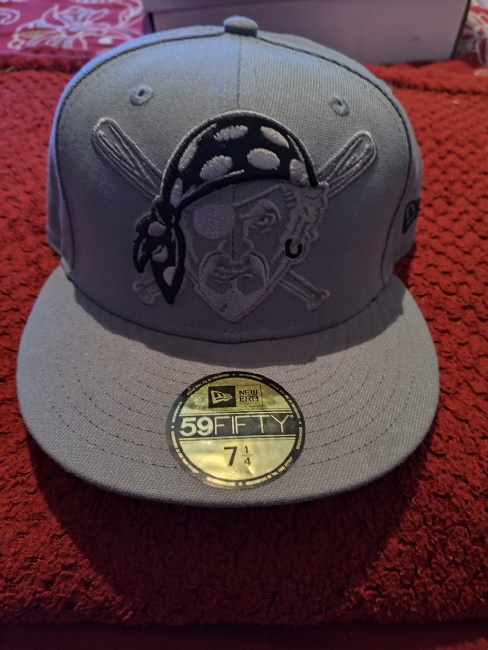 New Era Gray 59FIFTY Pirates Fitted Baseball Cap